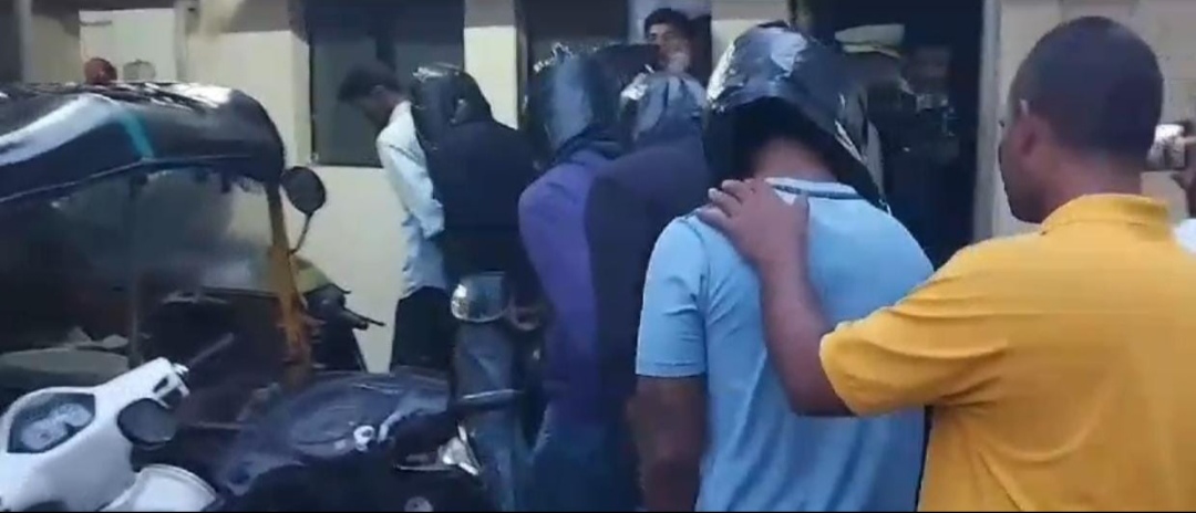 మాదాపూర్ లో రేవ్ పార్టీ భగ్నం