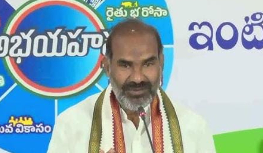 మాకే నీతులు చెప్తున్నావా?... కేటీఆర్ పై ప్రభుత్వ విప్ ఎమ్మెల్యే అది శ్రీనివాస్ ఆగ్రహం
