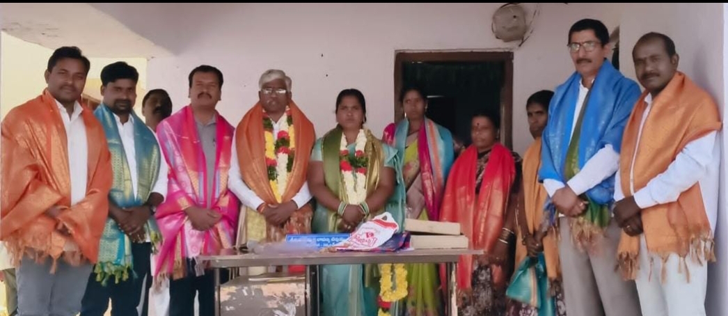 సంకేపల్లిగూడ సర్పంచ్&zwnj;గా లావణ్య చెన్నయ్య ,ఉపసర్పంచ్&zwnj;గా గణపురం ప్రభాకర్  బాధ్యతల సేకరణ