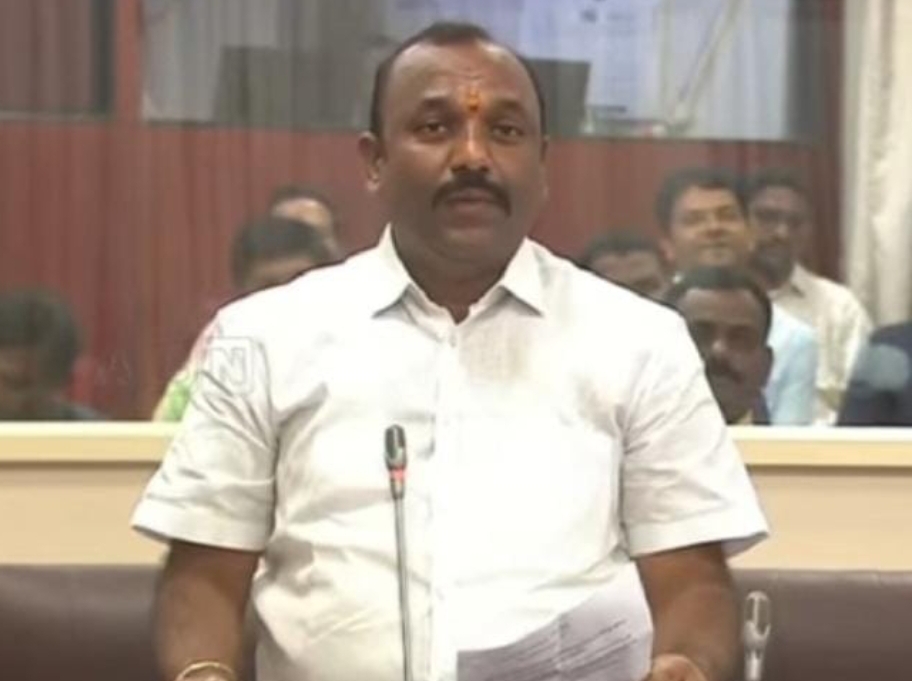 సమాధానం సభ్యుడు చెబితే ఎలా మంత్రి చెప్పాలి : ఎమ్మెల్సీ నవీన్ రెడ్డి