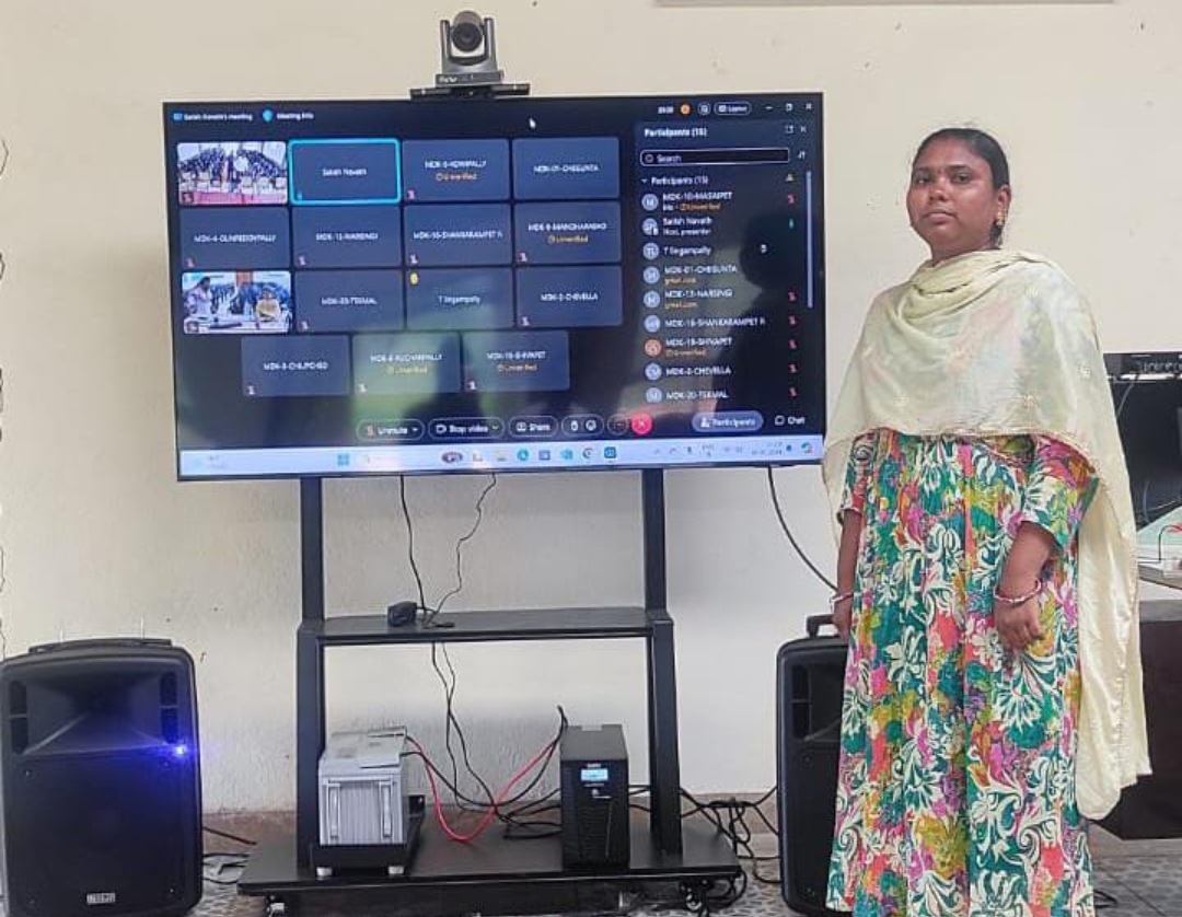 రైతు వేదికలో రుణమాఫీ సంబరాలు ఏర్పాట్లు లో నిమగ్నమైన అధికారులు