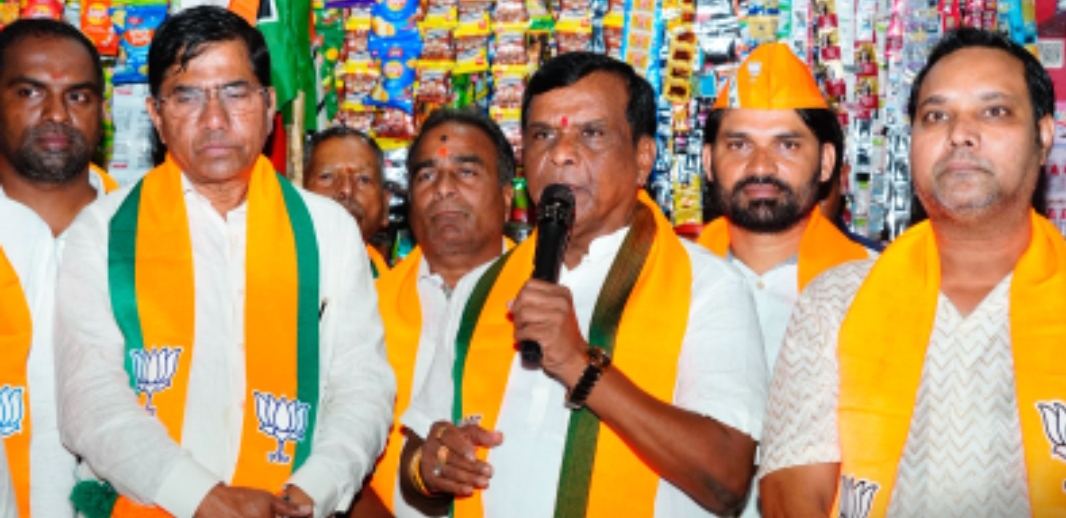 జూబ్లీహిల్స్ ఉప ఎన్నికల్లో కాంగ్రెస్, బీఆర్ఎస్ అభ్యర్థులను ఓటర్లు తిరస్కరించడం తథ్యం