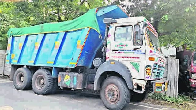 ములకలపల్లి: ఇసుక లారీ సిజ్