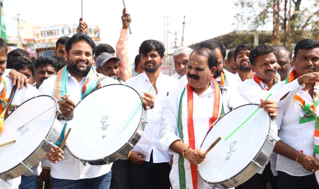 ప్రజా ప్రభుత్వంలో అన్ని వర్గాలకు సమ న్యాయం : ఎమ్మెల్యే వీర్లపల్లి శంకర్