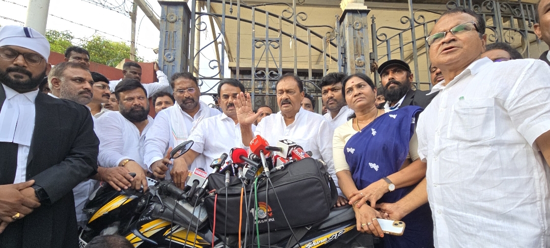 బీసీ రిజర్వేషన్ అడ్డుకున్నది తోడు దొంగల పార్టీలు  బిజెపి, బిఆర్ఎస్ పార్టీలే