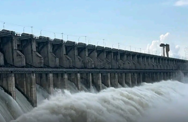 శ్రీరామ్ సాగర్ ప్రాజెక్టులో చేరిన భారీగా వరద నీరు విడుదల