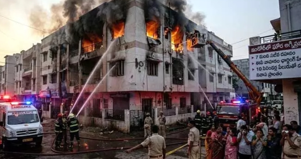 ఘోర అగ్నిప్రమాదం... ఒకే ఇంట్లో ఏడుగురు సజీవ దహనం