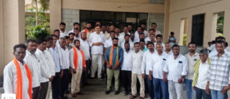 ఇటీవల వరద బీభత్సంతో నష్టపోయిన బోధన్ నియోజకవర్గ రైతులను ప్రభుత్వం ఆదుకోవాలి