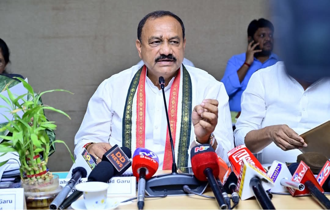 Daily Bharat ప్రతీకూల పరిస్థితుల్లో ప్రత్యామ్నాయ పంటల సాగు ఎంతో ఉత్తమం 