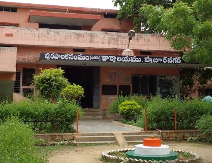 సొంత పార్టీ అభ్యర్థులను ఓడించేందుకు  కుట్రలు చేస్తున్నదేవరు?