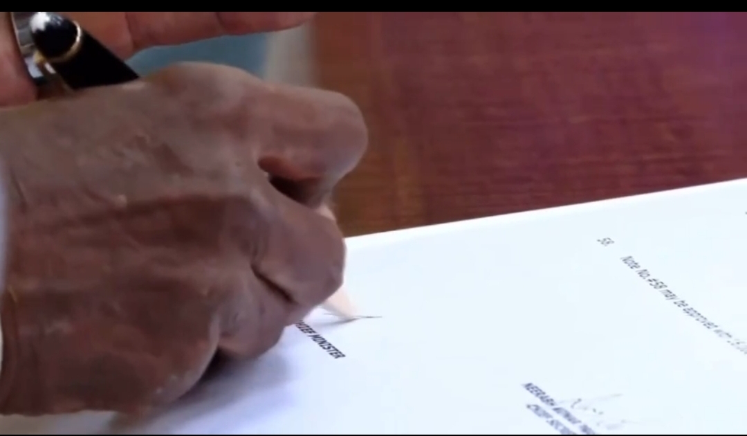 ఆంధ్రప్రదేశ్ సీఎం మొదటి ఐదు సంతకాలు వీటిపైనే