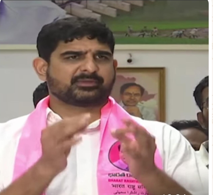 బీఆర్ఎస్ ఎమ్మెల్యే పాడి కౌశిక్ రెడ్డికి పోలీసుల బిగ్ షాక్