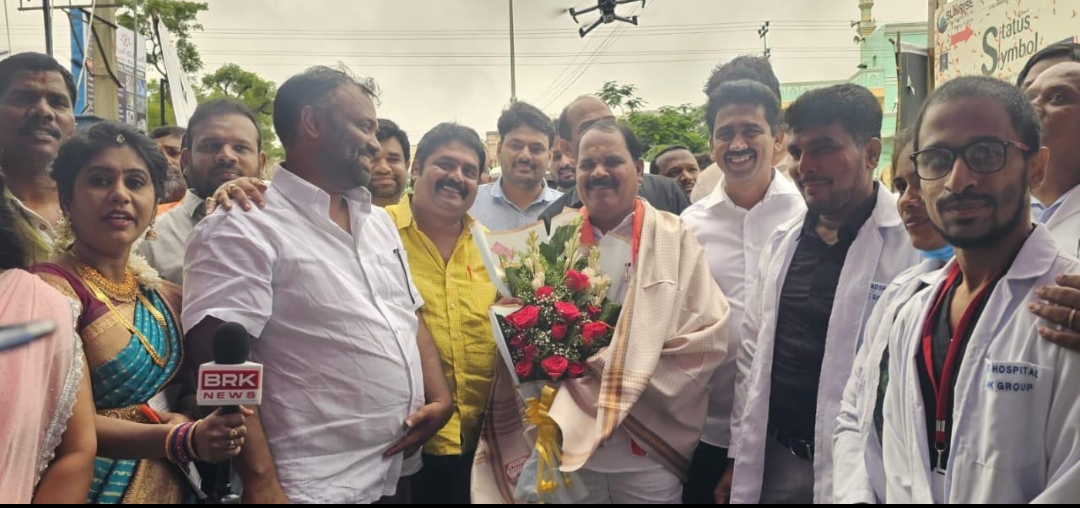 నావి మల్టీ స్పెషాలిటీ ప్రైవేట్ హాస్పిటల్ నీ ప్రారంభించిన ఎమ్మెల్యే వీర్లపల్లి శంకర్