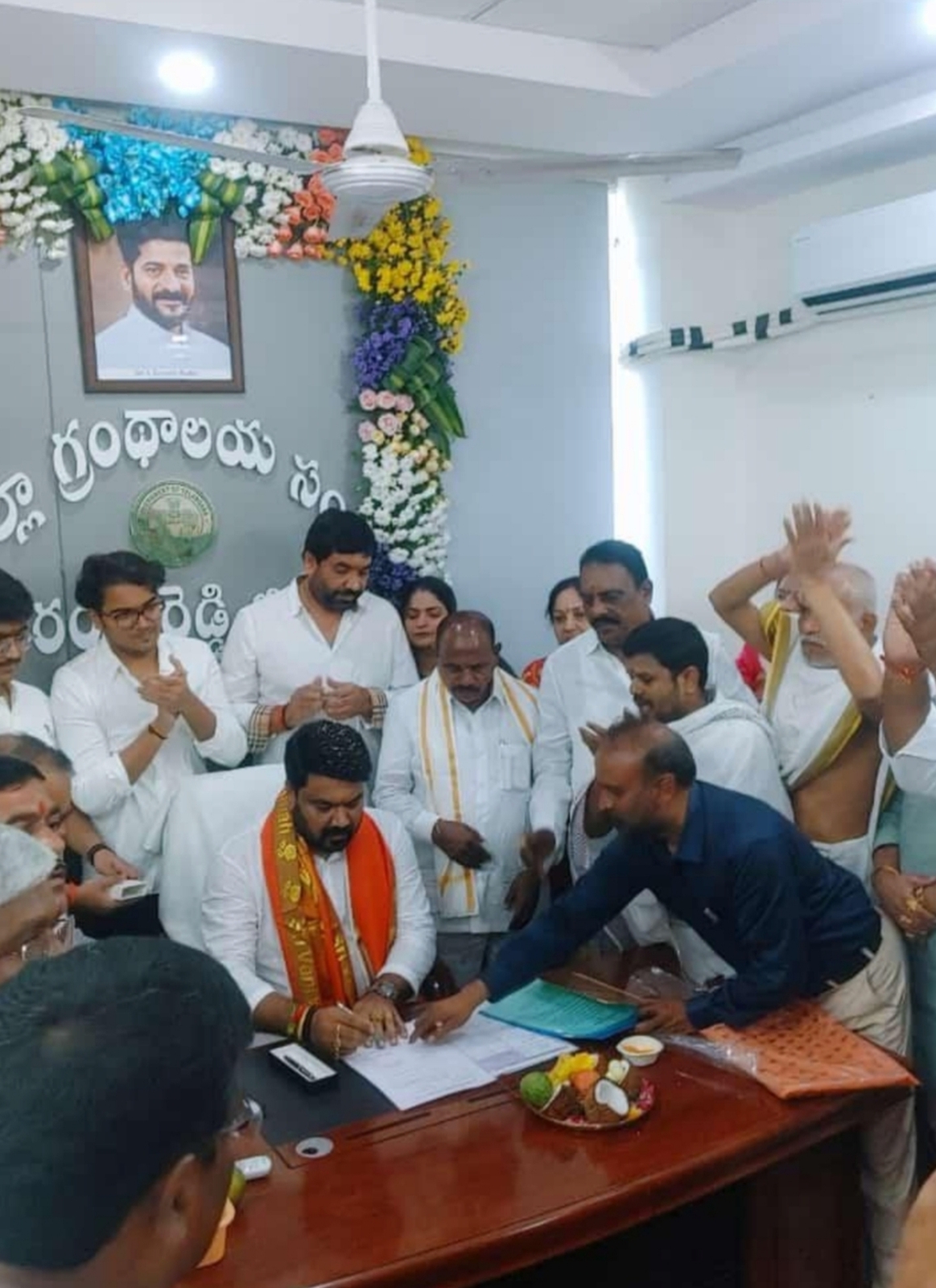 గ్రంథాలయ సంస్థ చైర్మన్&zwnj;గా ఎలుగంటి మధుసూదన్ రెడ్డి బాధ్యతల స్వీకరణ