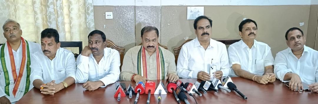 42% రిజర్వేషన్లు ఇచ్చాకే ఎన్నికలకు వెళ్తాం