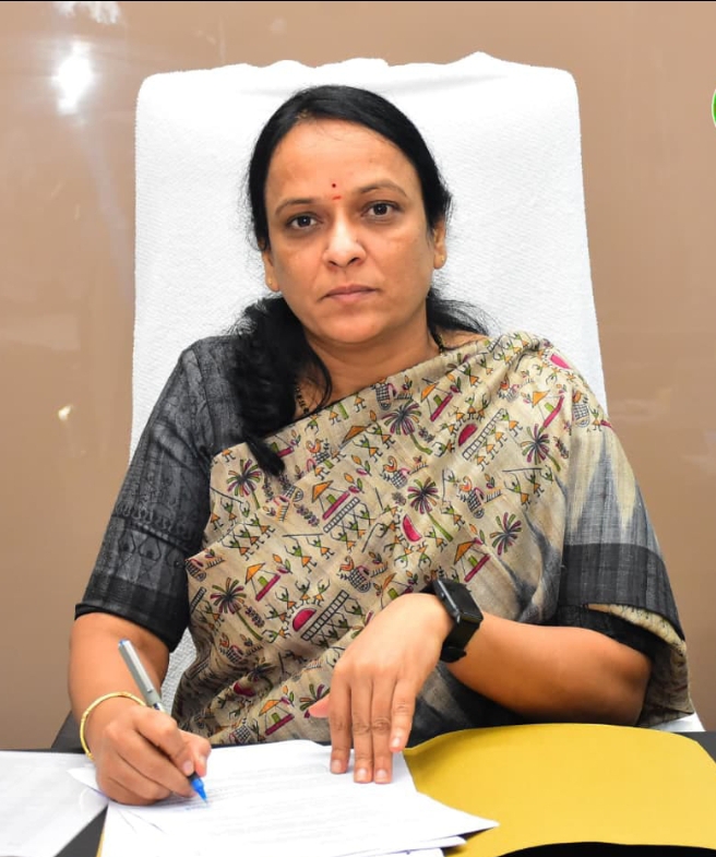 రాజన్న సిరిసిల్ల కలెక్టర్&zwnj;గా బాధ్యతలు స్వీకరించిన ఎం.హరిత