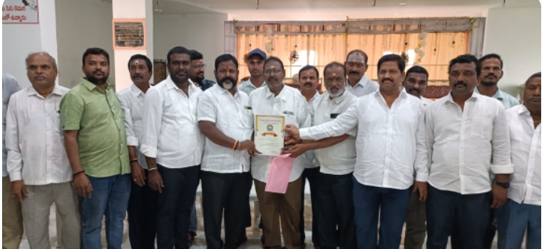 జిల్లా పద్మశాలి సంఘం అధ్యక్షుడిగా బిల్లా మహేష్ నియామకం