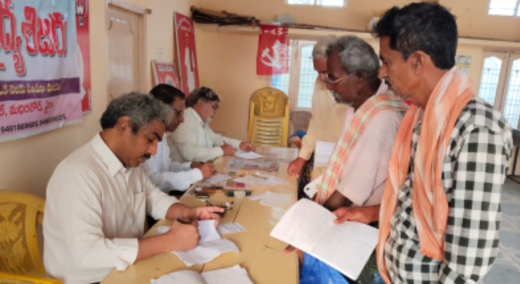 నిరంతరం వైద్య సేవలో బోడేపూడి వైద్య శిబిరం