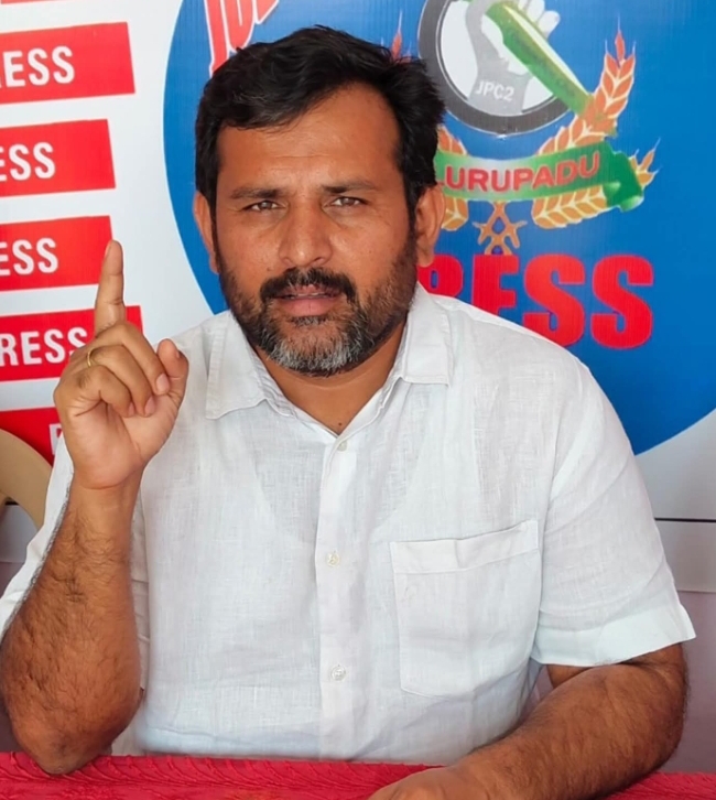 బాల్క సుమన్ అక్రమ అరెస్టును తీవ్రంగా ఖండించిన బీఆర్ఎస్ పార్టీ నాయకులు లకావత్ గిరిబాబు