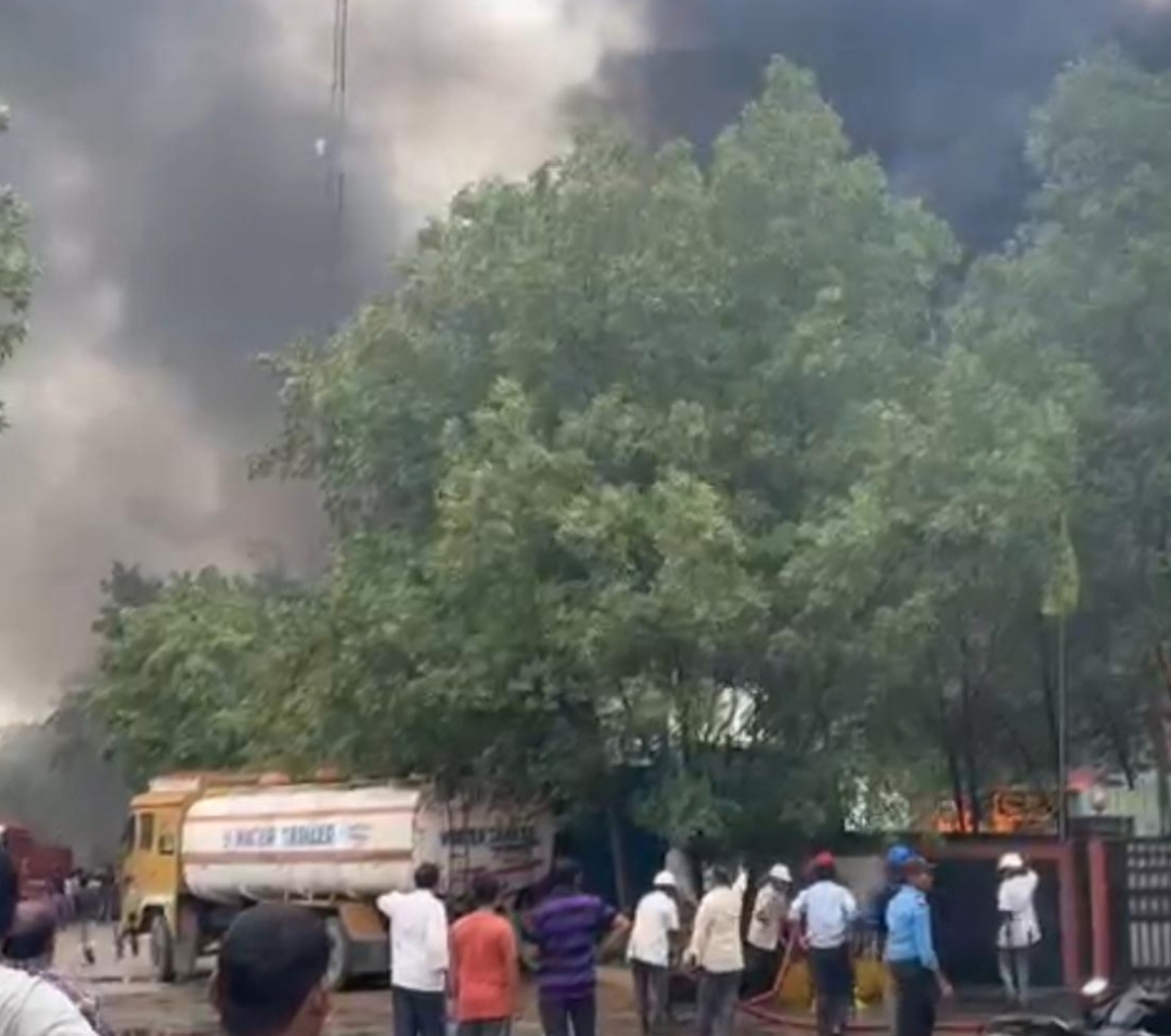 పాశ మైలారం పారిశ్రామిక వాడలో భారీ అగ్ని ప్రమాదం ... 10 మంది మృతి