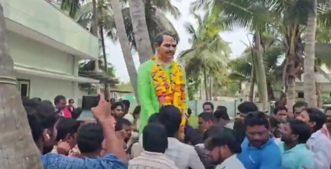 అంతర్వేదికరలో ఉద్రిక్తత