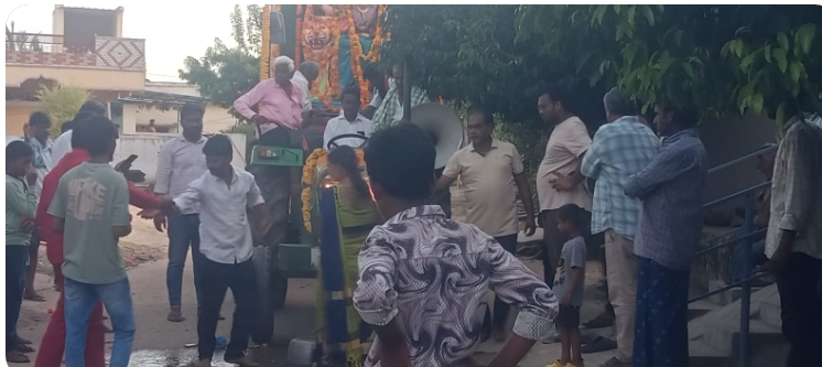 పాపకొల్లు గ్రామంలో ఘనంగా శ్రీ శ్రీ శ్రీ కోట మైసమ్మ తల్లి దుర్గాదేవి ఊరేగింపు