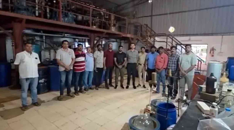 హైదరాబాద్&zwnj;లో భారీ డ్రగ్స్ ఫ్యాక్టరీ గుట్టు రట్టు