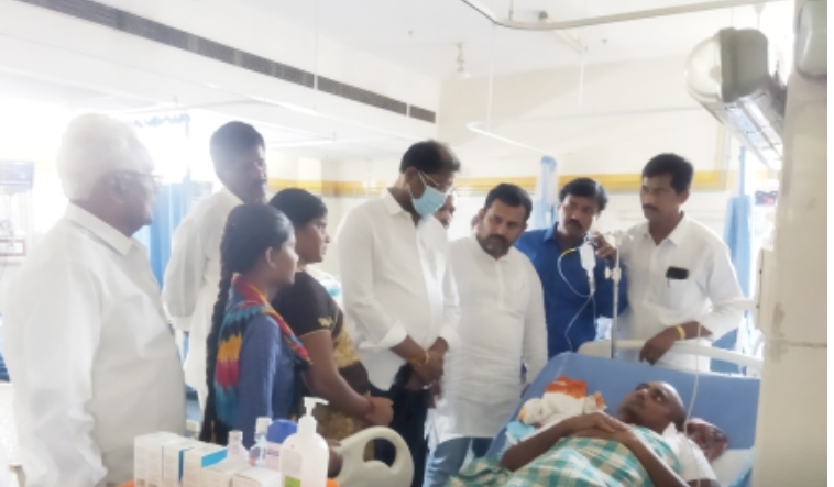 బిఆర్ఎస్ కార్యకర్తకు అండగా ఎంపీ వద్దిరాజు