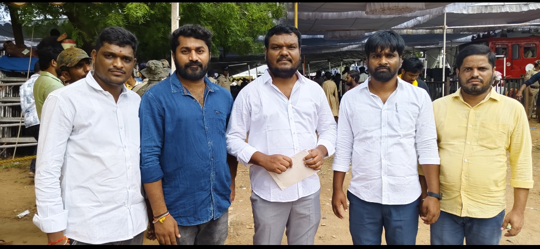 ఏపీ ముఖ్యమంత్రి ప్రమాణ స్వీకారంలో పాల్గొన్న రాజన్న సిరిసిల్ల జిల్లా టి,ఎన్,ఎస్,ఎఫ్ నాయకుడు