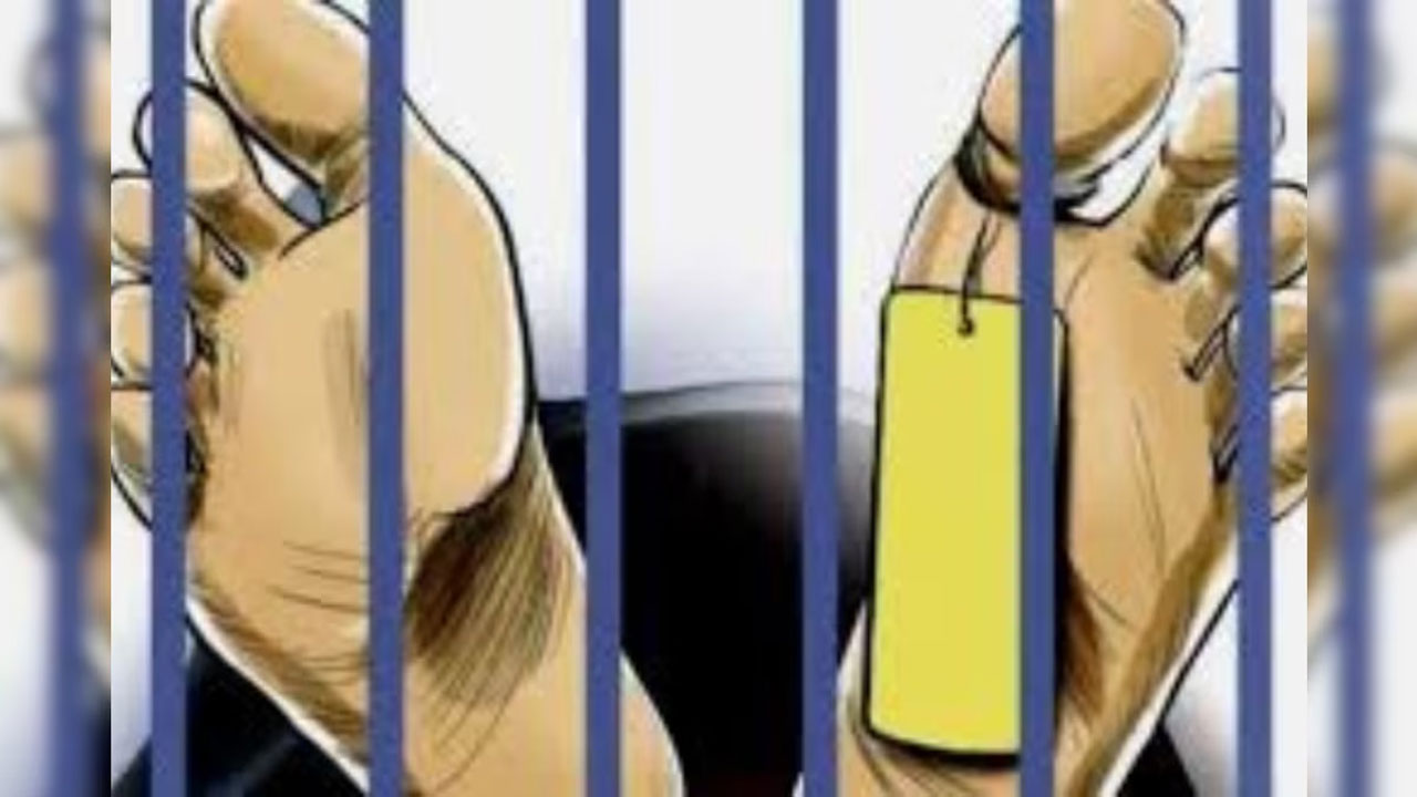 నల్గొండ జిల్లా దేవరకొండ నియోజకవర్గం చింతపల్లి పీఎస్ లో లాకప్ దెత్