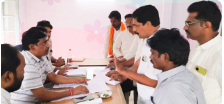 Daily Bharat పోలింగ్ కేంద్రాలు ప్రజలకు అందుబాటులో ఉండాలి