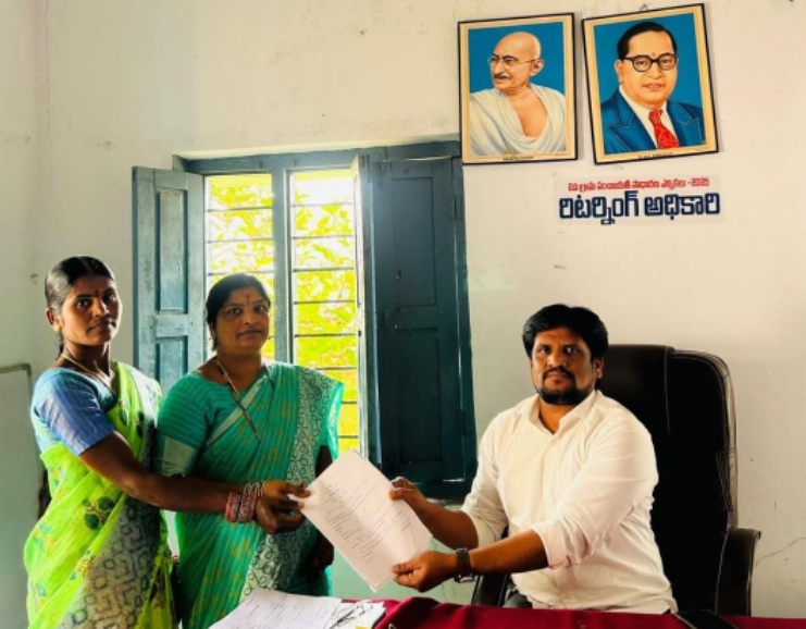 భీమారం సర్పంచ్ అభ్యర్థి గా నామినేషన్ వేసిన గీత వీరేశం గుప్త