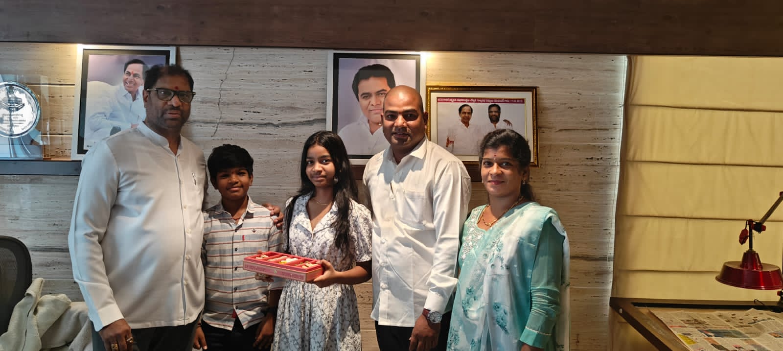 అర్చనను అభినందించిన ఎంపీ వద్దిరాజు రవిచంద్ర