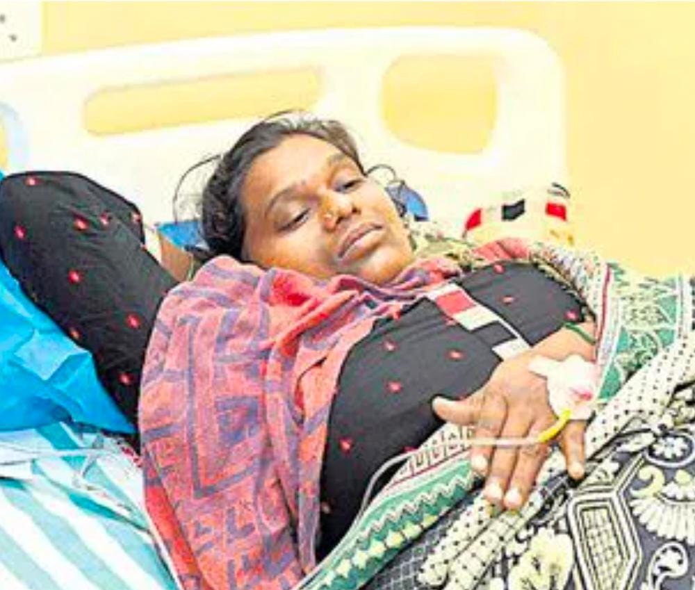 మహిళ బీట్ ఆఫీసర్ ఆత్మహత్యయత్నం