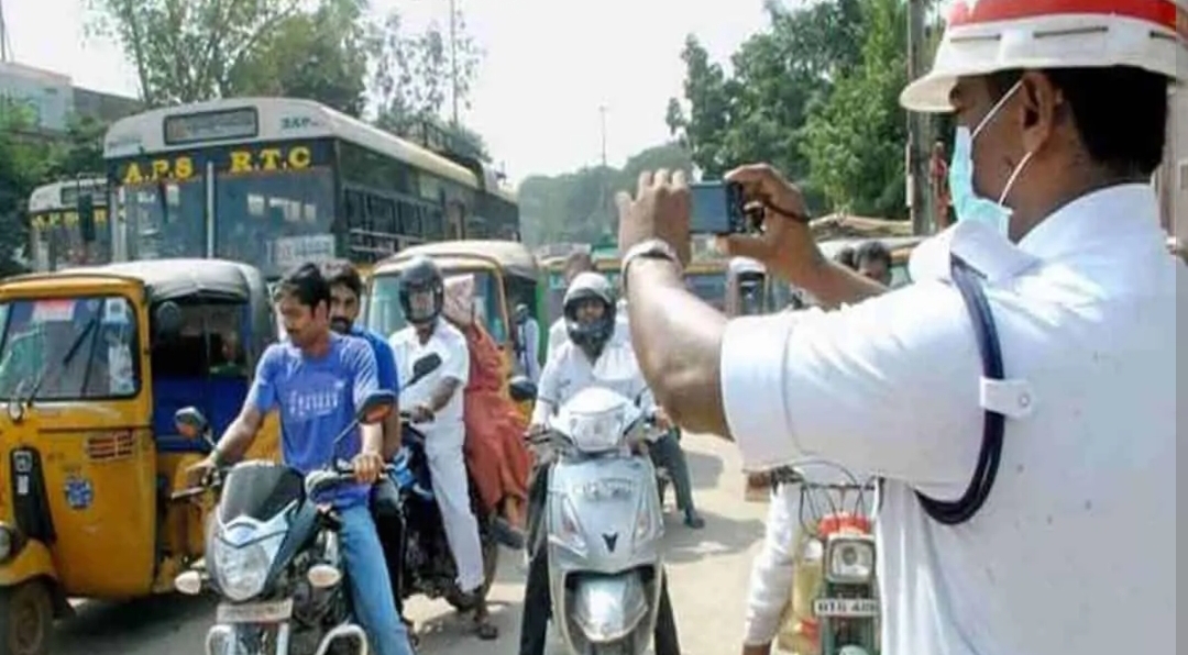 ఆ హక్కు మీకు లేదంటూ... ట్రాఫిక్ చలానాలపై హైకోర్టు సీరియస్