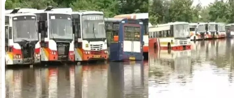 నీట మునిగిన విజయవాడ విద్యాధరపురం బస్టాండ్