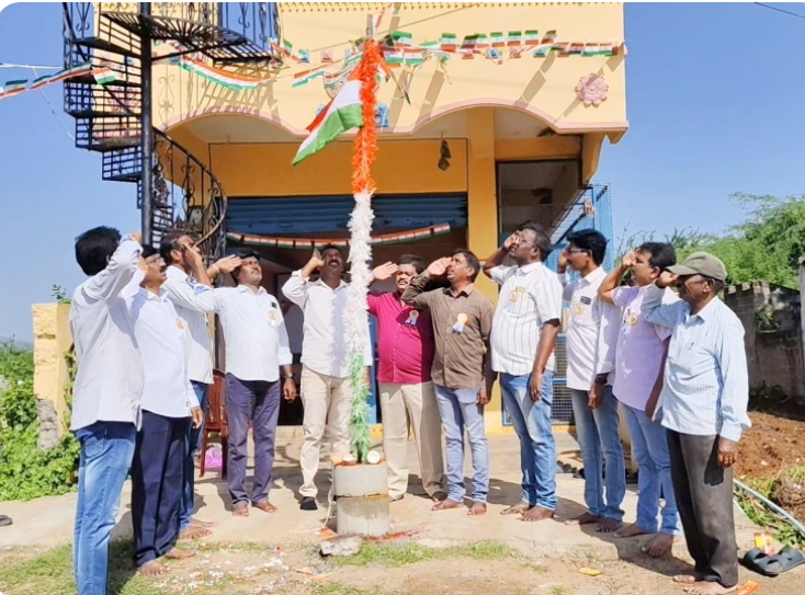 జూలూరుపాడు మండలం సీనియర్ ప్రెస్ క్లబ్ ఆధ్వర్యంలో తెలంగాణ రాష్ట్ర ఆవిర్భావ దినోత్సవ వేడుకలు