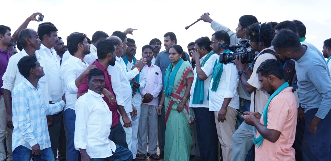 నిజామాబాద్ జిల్లాలో గోదావరి ముంపు బాధితులతో కల్వకుంట్ల కవిత సమావేశం