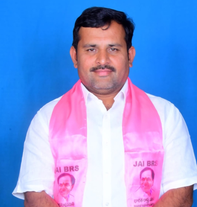 బీఆర్ఎస్ నేతల అక్రమ నిర్భంధాలు.. అరెస్ట్&zwnj;లపై  బీఆర్ఎస్ పార్టీ జిల్లా అధికార ప్రతినిధి లకావత్ గిరిబాబు ఆగ్రహం