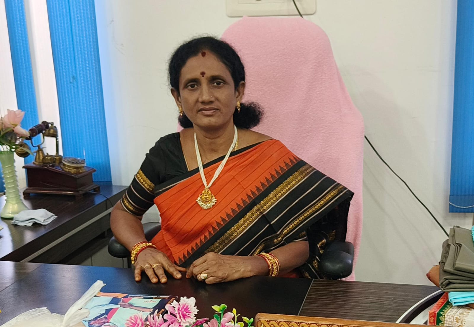 భారీ వర్షాల కారణంగా ప్రజలు అప్రమత్తంగా ఉండాలి : పురపాలక సంఘం అధ్యక్షురాలు జిందం కళ చక్రపాణి 