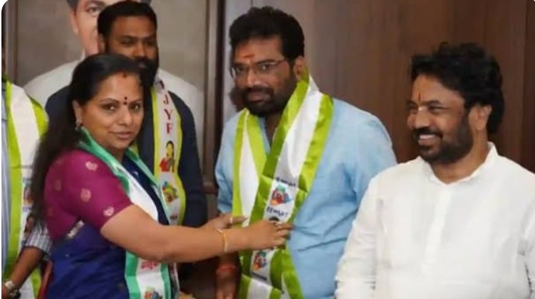 నిజామాబాద్ మాజీ ఎంపీ కవిత పార్టీ నుండి సస్పెండ్ అయిన... జిల్లా జాగృతి నాయకులు మౌనమేల