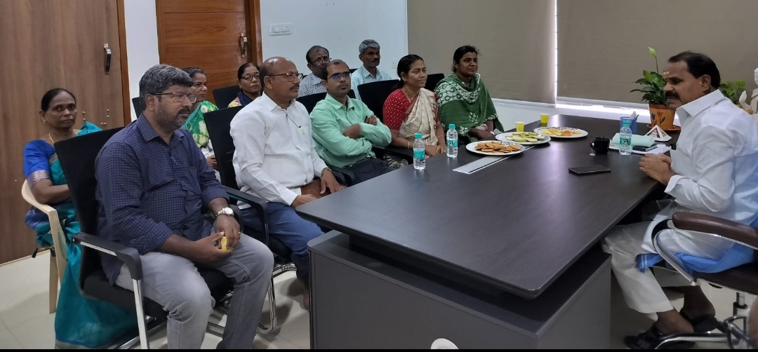 సీజనల్ వ్యాధులపై దృష్టి సారించండి : ఎమ్మెల్యే వీర్లపల్లి శంకర్