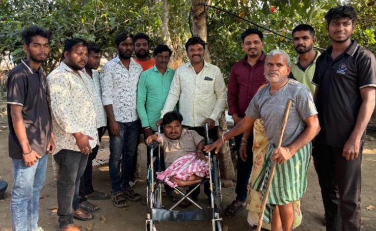 దివ్యాంగుని కన్నీళ్ళు తూడ్చిన సహస్ర ఫౌండేషన్...!!