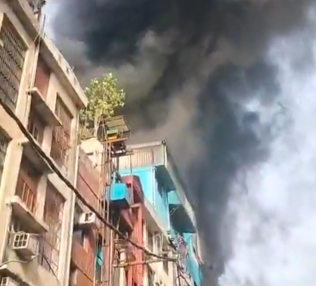 దేశ రాజధాని లో భారీ అగ్నిప్రమాదం 