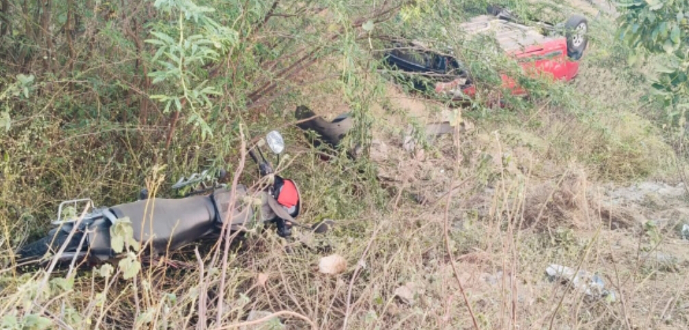 రాజన్న సిరిసిల్ల : కారు ఢీకొని హోంగార్డు మృతి