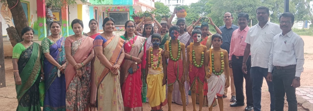 చంద్రంపేట పాఠశాలలో ఘనంగా బోనాల పండుగ సంబరాలు