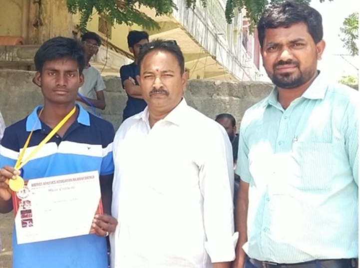 Daily Bharat సిరిసిల్ల జిల్లా అథ్లెటిక్స్ లో సత్తా చాటిన మరిమడ్ల విద్యార్థి... జావలిన్ త్రోలో సిల్వర్, రాష్ట్రస్థాయికి సెలెక్ట్