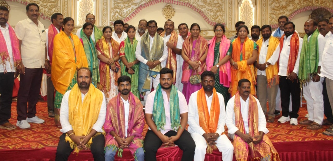 బీఆర్ఎస్ పాలనలో స్థానిక ప్రజా ప్రతినిధుల పనితీరు ఆదర్శనీయం : ఎమ్మెల్సీ నవీన్ రెడ్డి