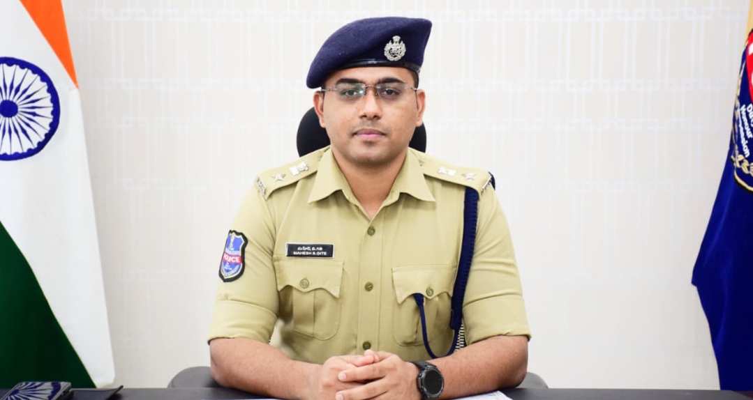 &ldquo;పోలీస్ ఫ్లాగ్ డే&rdquo; సందర్భంగా విద్యార్థులకు ఆన్&zwnj;లైన్ వ్యాసరచన పోటీలు : జిల్లా ఎస్పీ మహేష్ బి. గితే ఐపీఎస్
