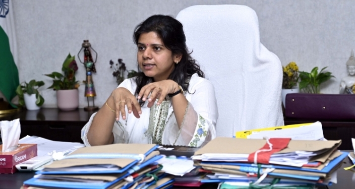 ఎక్సైజ్ కానిస్టేబుల్ సౌమ్య వైద్య చికిత్సల కోసం రూ. 10 లక్షలు మంజూరు : కలెక్టర్ ఇలా త్రిపాఠి